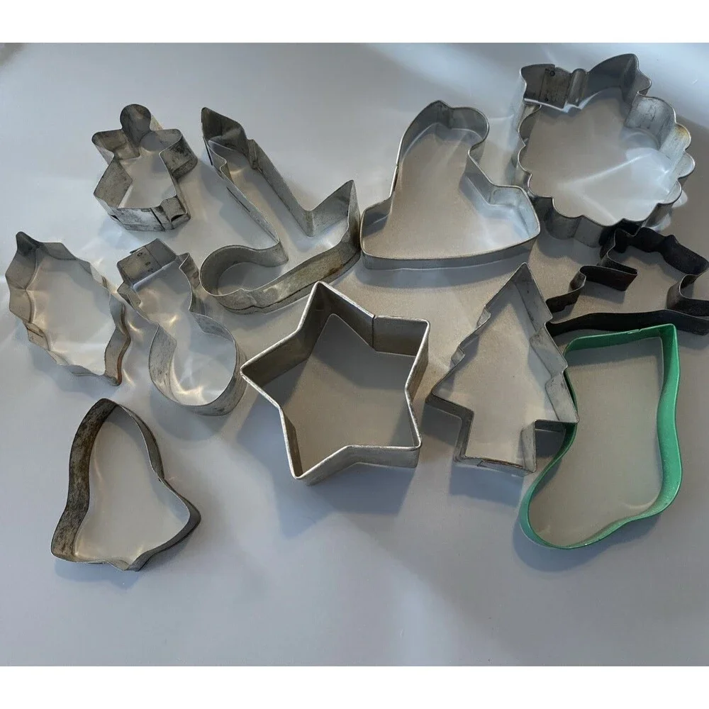 Vintage Holiday Metal Cookie Cutter Christmas Lot Reindeer Wreath Snowman Boot